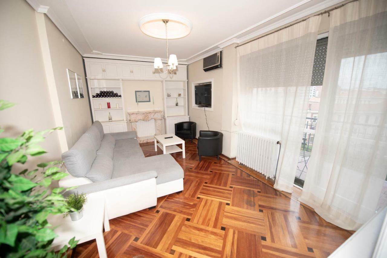 Ferienwohnung Espacios Blanco Santiago - Con Parking. Valladolid Exterior foto